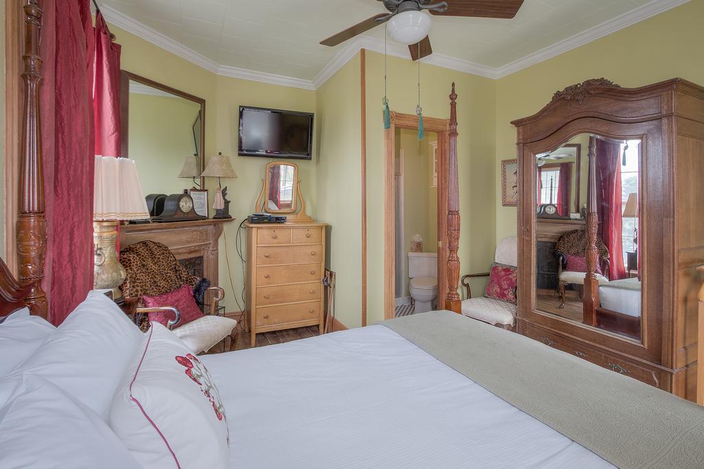 Shorecrest Bed And Breakfast Southold Esterno foto